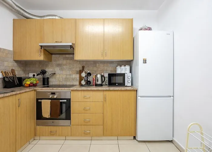 Panoramic Views In Peaceful Appartement Tala