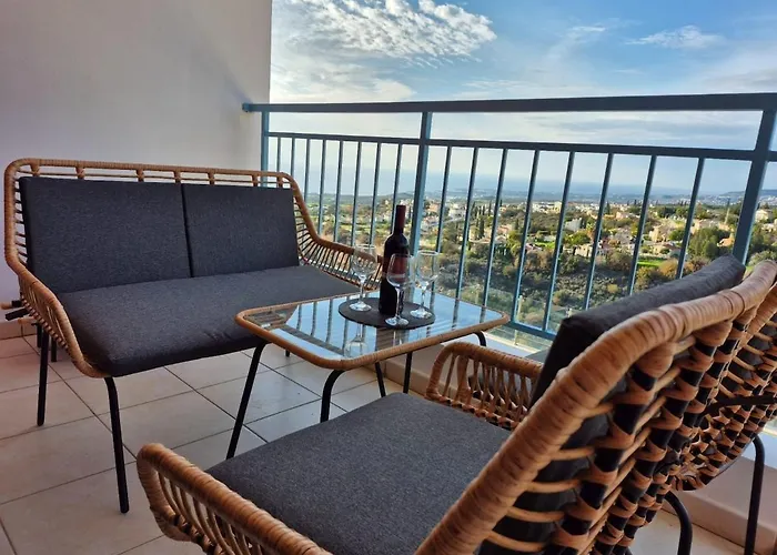 Panoramic Views In Peaceful Appartement Tala