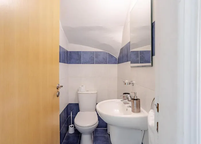 Panoramic Views In Peaceful Appartement