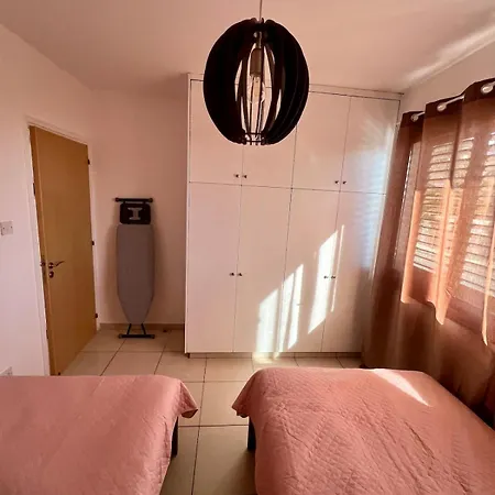 Panoramic Views In Peaceful Apartment Tala