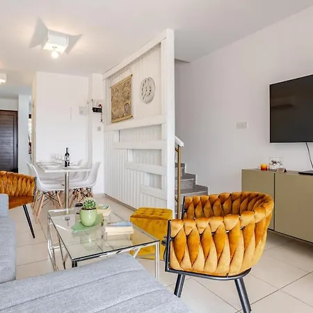 Apartment Panoramic Views In Peaceful Tala