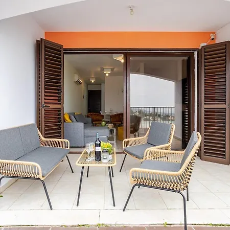 Panoramic Views In Peaceful *