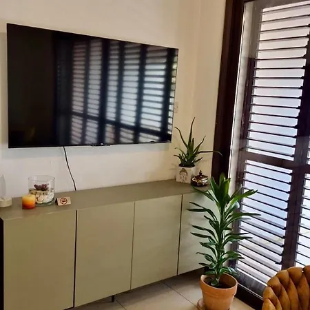 Apartment Panoramic Views In Peaceful *