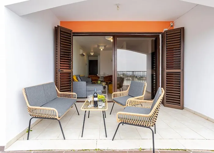 Panoramic Views In Peaceful *