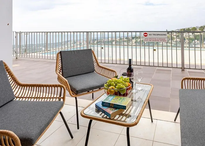 Panoramic Views In Peaceful