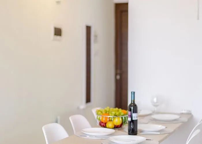 Panoramic Views In Peaceful Διαμέρισμα *